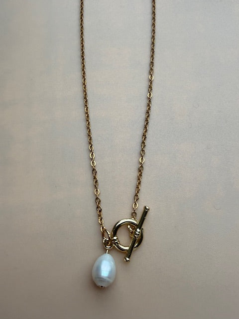 Freshwater Pearl Pendant Necklace
